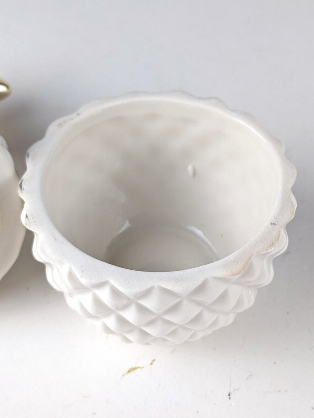 Vintage Ceramic Pineapple Trinket Box - Picture 4 of 7
